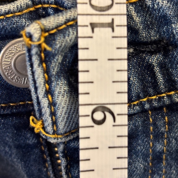 Levi's Classic Blue Slim Jeans - Picture 12 of 14